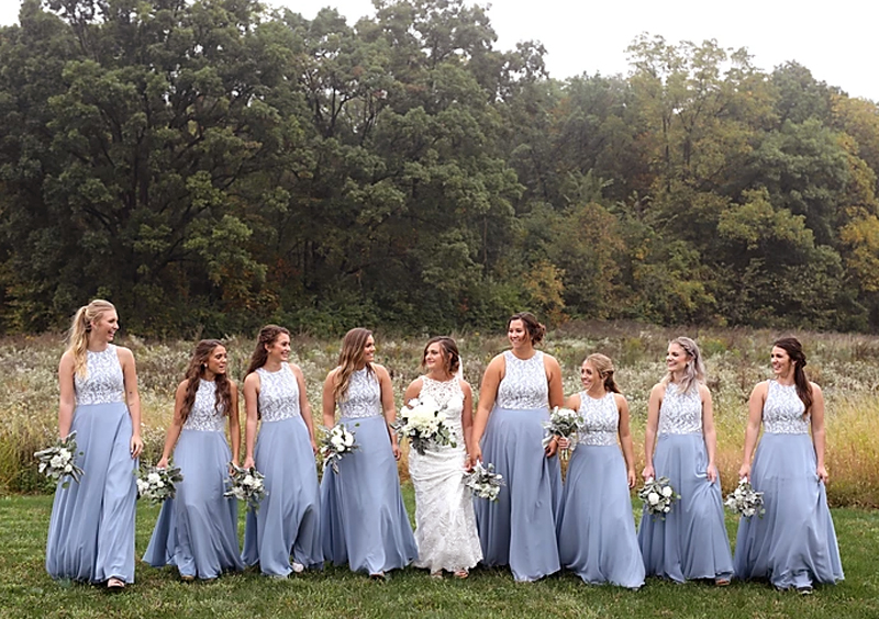 Stay Current! Here Are 11 Wedding Trends You’ll See Disappearing In 2020 Disappearing Wedding Trends - Bridesmaids Wearing Matching Bridesmaid Dresses Outside