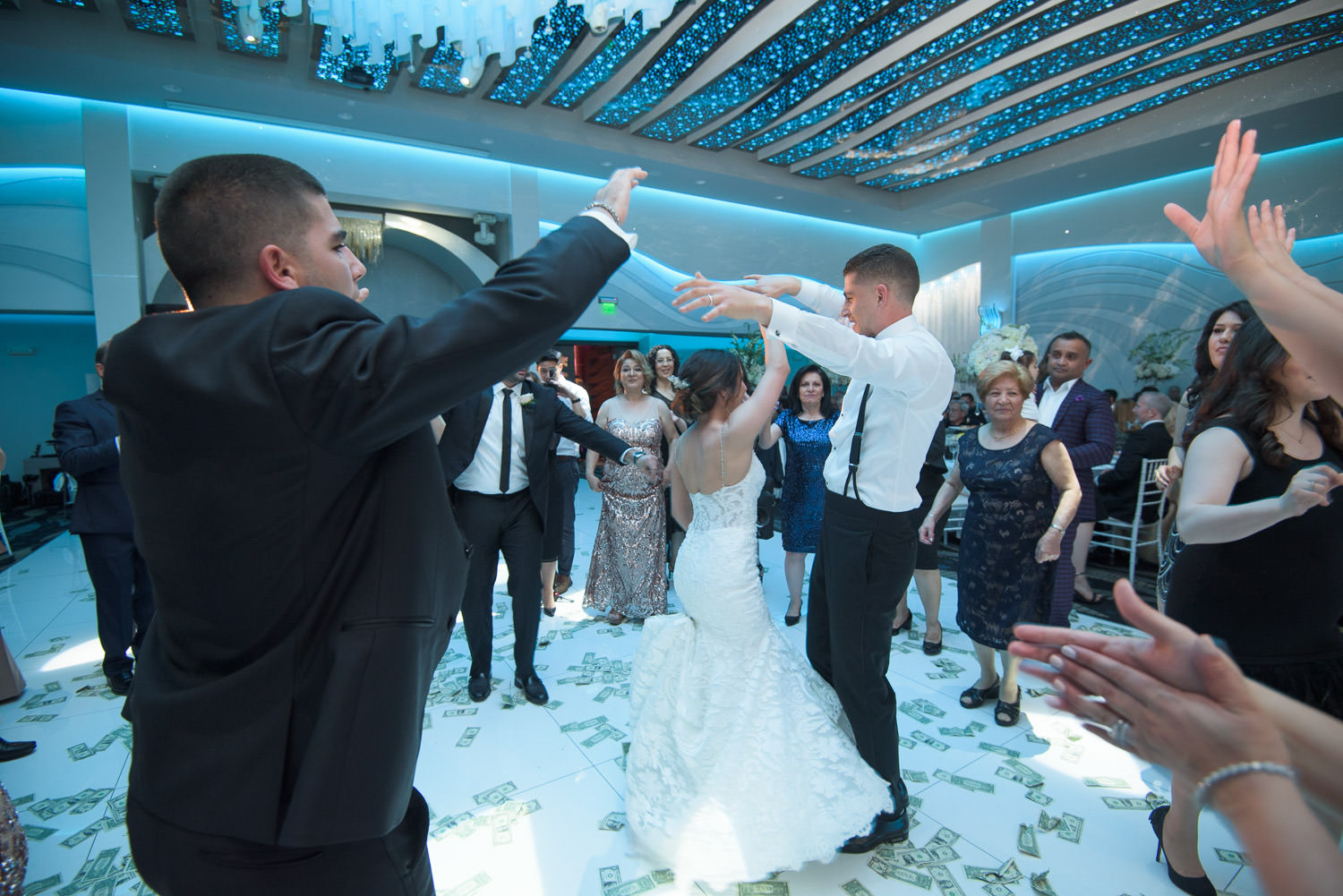 Metropol Ballroom - Bride And Groom Dancing To Pre-Recorded Music