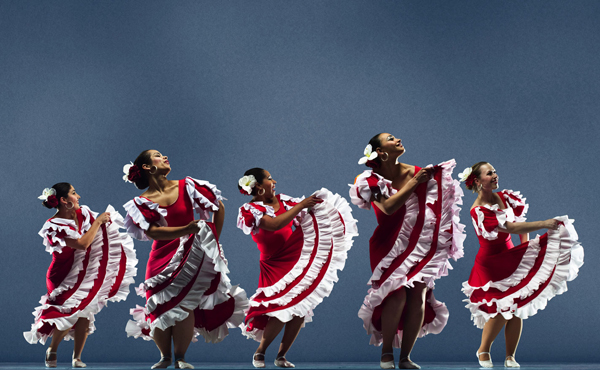 12 Unique Wedding Reception Entertainment Ideas Your Guests Will Love Wedding Reception Entertainment Ideas - Dancers