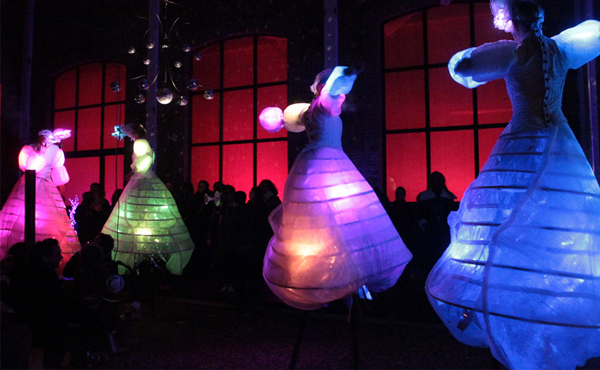12 Unique Wedding Reception Entertainment Ideas Your Guests Will Love Wedding Reception Entertainment Ideas - Light Walkers On Stilts