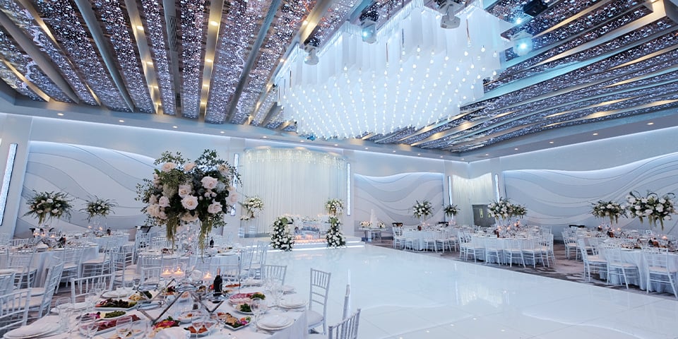 Quinceañera Event Metropol Banquet Hall - Quinceañera Venue - Modern Ballroom