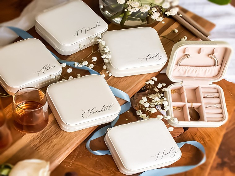 7 Creative Bridesmaid Proposal Box Ideas To Make The Moment Special gift box ideas