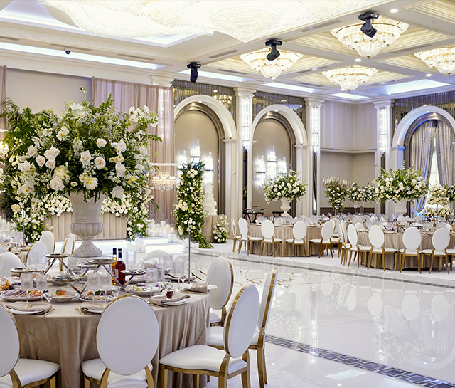 Grand Ballroom Renaissance Banquet Hall - Grand Ballroom Amenities