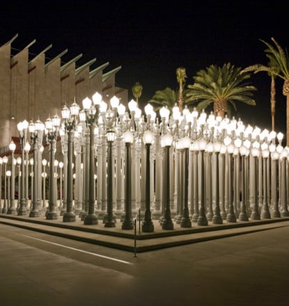 Engagement &Amp; Wedding Photoshoot Locations (Lacma) Urban Lights At Los Angeles County Museum Of Art