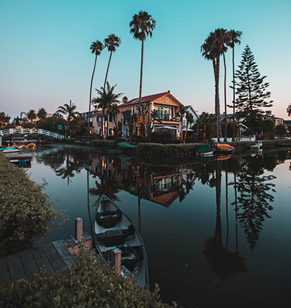 Engagement & Wedding Photoshoot Locations Venice Beach Canals