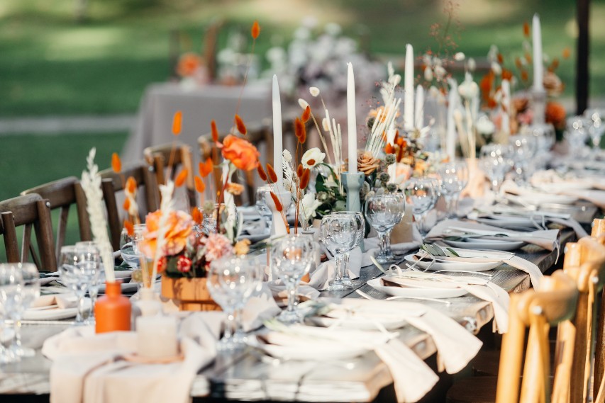 A Detailed Wedding Checklist - Complete Guide wedding catering and dining