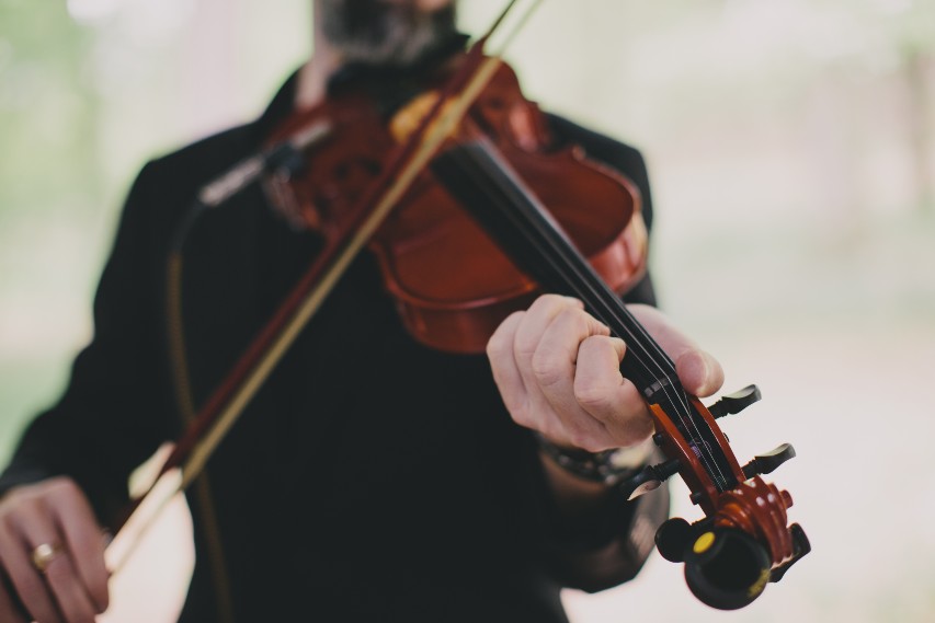 A Detailed Wedding Checklist - Complete Guide wedding entertainment