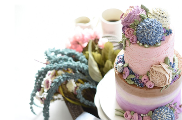 What Serving Style Is Right For Your Reception? Wedding Reception Food Serving Styles - Wedding Cake And Appetizers