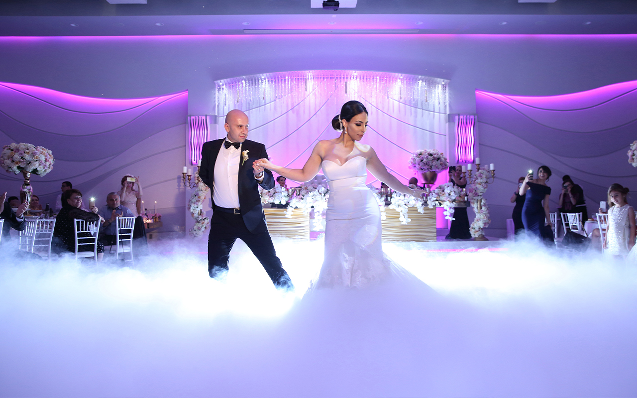 couple dancing first song at Metropol Modern Ballroom